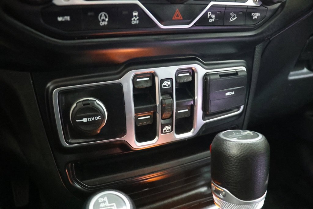 Used 2020 Jeep Wrangler Unlimited Sport AWD/4WD image 29