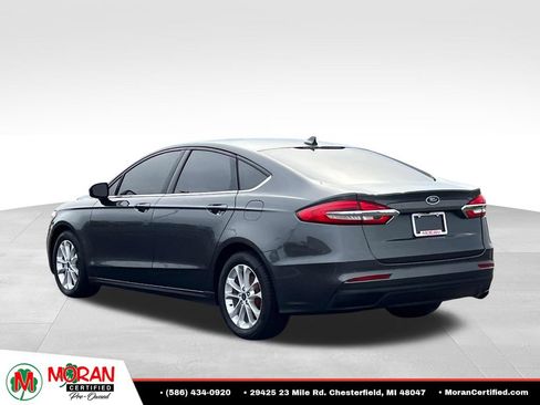 Used 2020 Ford Fusion SE FWD image 4