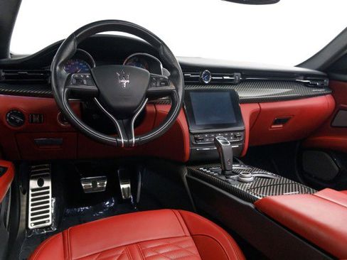 Used 2020 Maserati Quattroporte S GranSport image 6