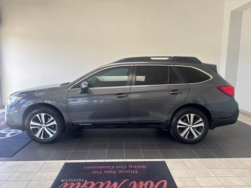 Used 2018 Subaru Outback 2.5i Limited AWD/4WD image 1