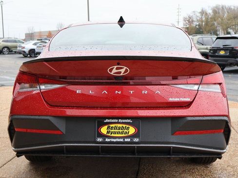 New 2025 Hyundai Elantra Sport image 5