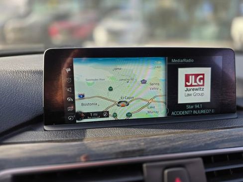 Used 2017 BMW 330i xDrive Wagon AWD/4WD image 28