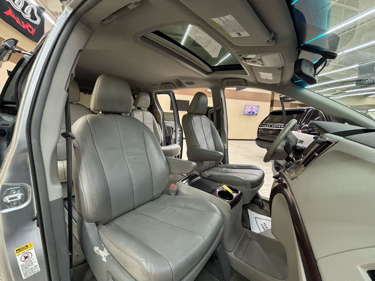 Used 2012 Toyota Sienna XLE w/ XLE Navigation Pkg FWD image 16