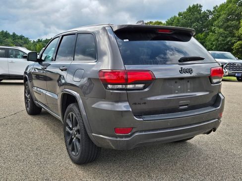 Used 2021 Jeep Grand Cherokee Laredo X AWD/4WD image 3