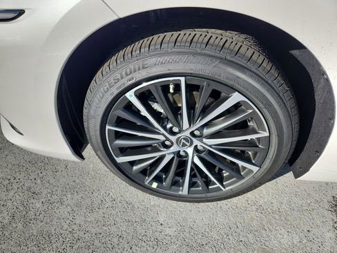 New 2025 Lexus ES 350 w/ Premium Package FWD image 10