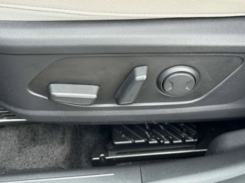 Used 2024 Hyundai Tucson Limited image 16