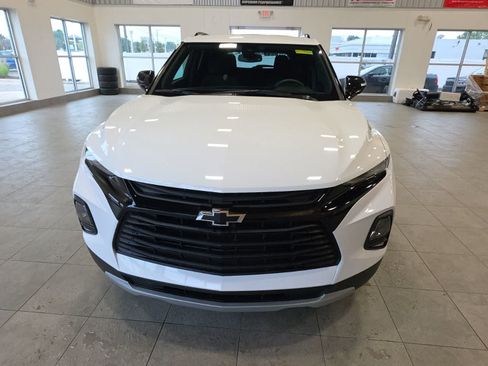 Used 2021 Chevrolet Blazer LT FWD image 2