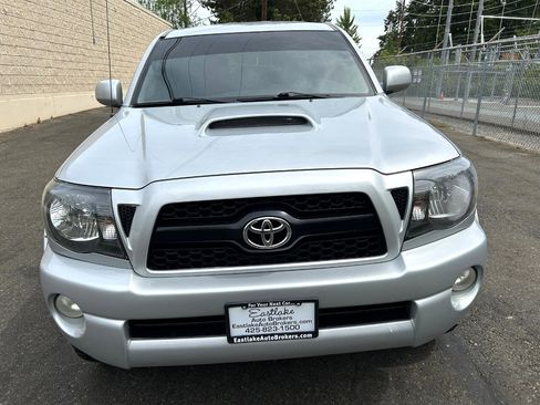 Used 2011 Toyota Tacoma 4x4 Double Cab w/ TRD Sport Pkg w/JBL Audio image 2