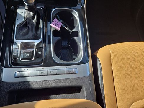 Used 2022 Kia Carnival EX FWD image 28