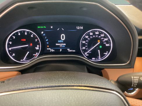 Certified 2022 Toyota Avalon Limited w/ Advanced Safety Package FWD image 10