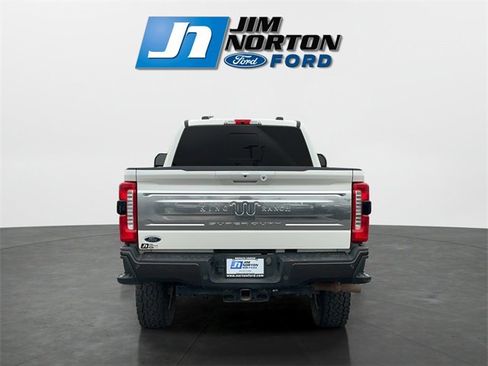 Used 2024 Ford F250 King Ranch w/ FX4 Off-Road Package image 4