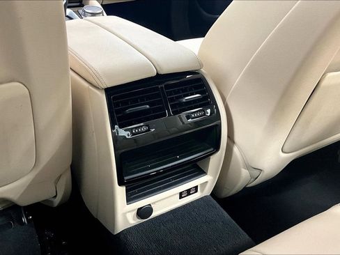 Used 2023 BMW 530i w/ Premium Package image 31