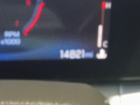 Used 2025 Chevrolet Trax LT w/ LT Convenience Package image 2