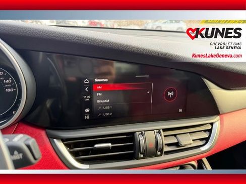 Used 2021 Alfa Romeo Giulia Ti Sport image 32