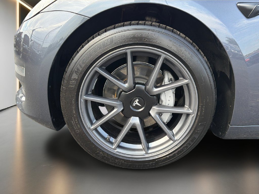 Used 2023 Tesla Model 3 Standard Range RWD image 10