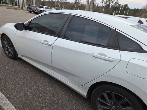 Used 2021 Honda Civic EX-L image 11