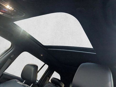 New 2025 Jeep Grand Cherokee Limited image 16