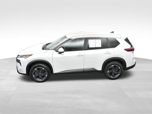 Used 2024 Nissan Rogue SV FWD image 33