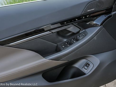 Used 2024 BMW 530i xDrive image 22