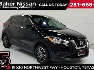 Used 2019 Nissan Kicks S FWD video 1