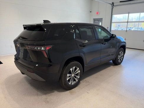 New 2026 Chevrolet Equinox LT w/ Convenience Package II FWD image 6