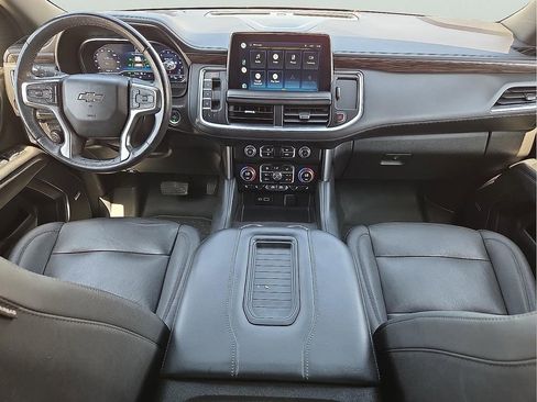 Used 2022 Chevrolet Tahoe Z71 w/ Luxury Package AWD/4WD image 13