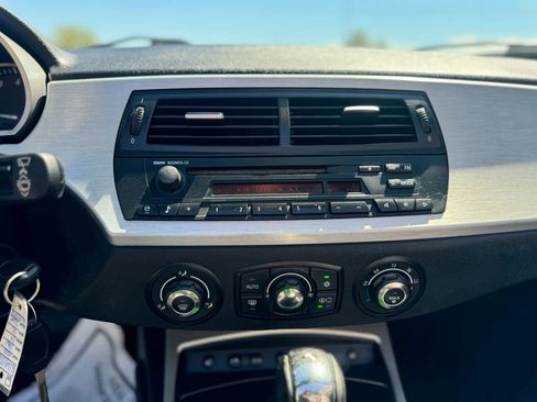 Used 2006 BMW Z4 3.0i image 15