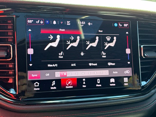 Used 2022 Dodge Durango R/T w/ Tow 'N Go Package AWD/4WD image 27