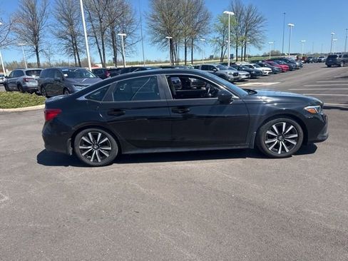 Used 2022 Honda Civic EX image 10