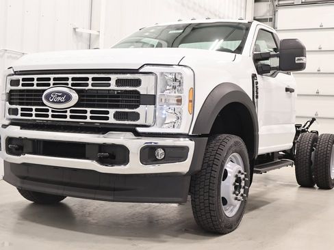 New 2026 Ford F550 4x4 Regular Cab Super Duty image 4