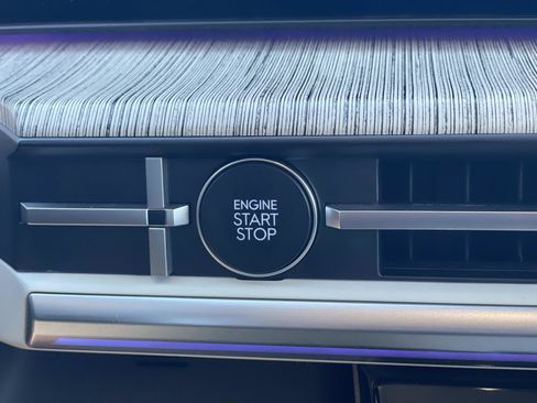 Used 2024 Hyundai Santa Fe Calligraphy image 17