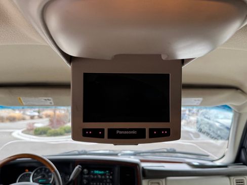Used 2003 Cadillac Escalade AWD image 36