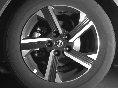 Used 2025 Nissan Sentra SV FWD image 12