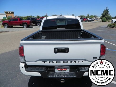 Used 2021 Toyota Tacoma TRD Sport image 8