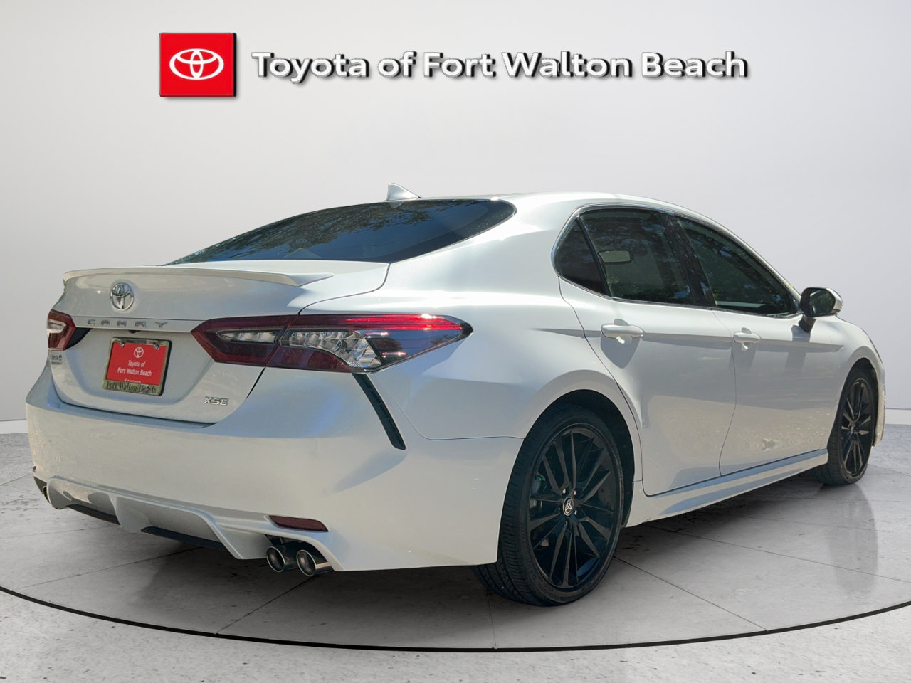Used 2024 Toyota Camry XSE FWD image 6