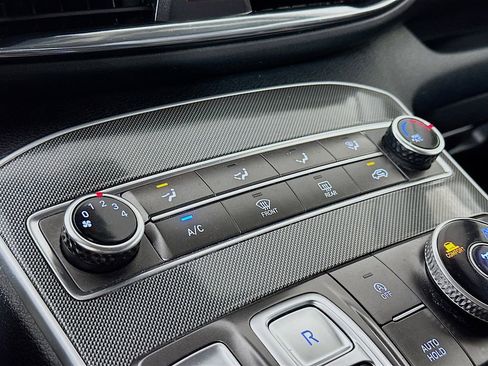 Used 2023 Hyundai Santa Fe SE image 23