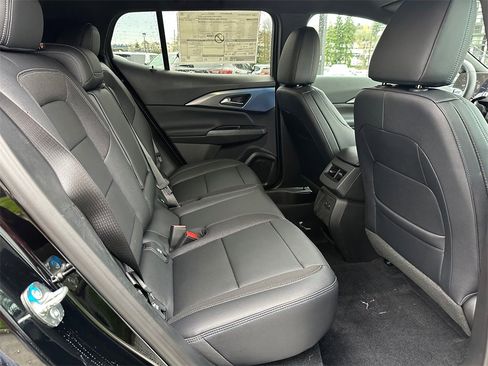 New 2026 Chevrolet Equinox EV LT image 12