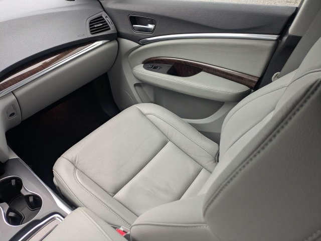 Used 2018 Acura MDX w/ Technology Package FWD image 18