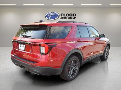 New 2026 Ford Explorer ST-Line w/ ST-Line Street Pack AWD/4WD image 3