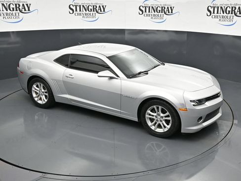 Used 2015 Chevrolet Camaro LT RWD image 18