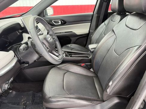 Used 2023 Jeep Compass Limited w/ Elite Group AWD/4WD image 23