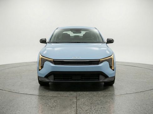 Used 2025 Kia K4 FWD image 2