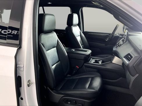Used 2021 Chevrolet Tahoe Z71 w/ Luxury Package AWD/4WD image 9