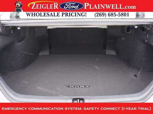 Used 2023 Toyota Camry SE image 5