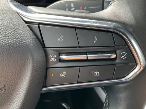 Used 2025 Chevrolet Equinox LT w/ Convenience Package II image 7