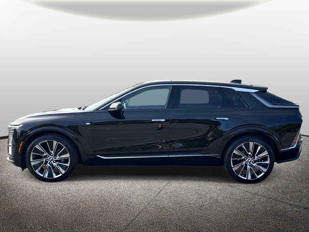 Certified 2026 Cadillac Lyriq Signature Luxury w/ Nappa Leather Package AWD/4WD image 3