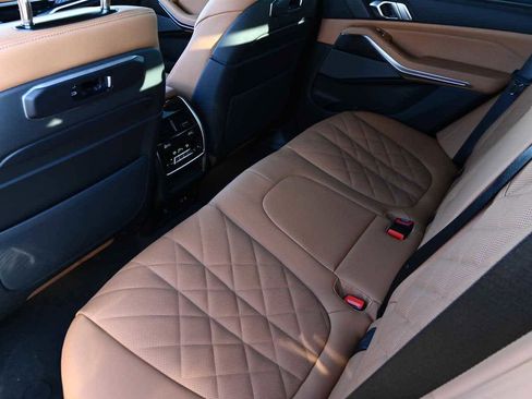 New 2026 BMW X5 M60i w/ Executive Package image 9