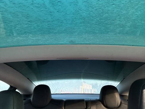 Used 2019 Tesla Model 3 Standard Range Plus image 12