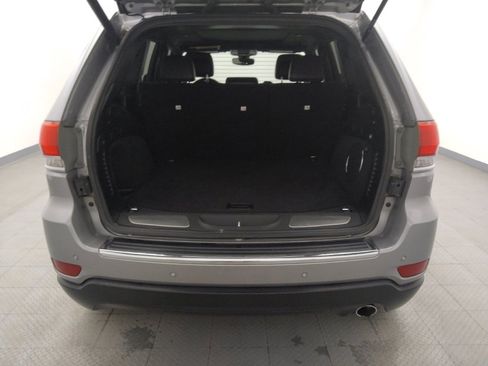 Used 2019 Jeep Grand Cherokee Limited w/ Luxury Group II image 29