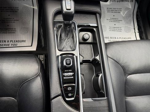 Used 2020 Volvo XC90 T6 Momentum w/ Protection Package image 25